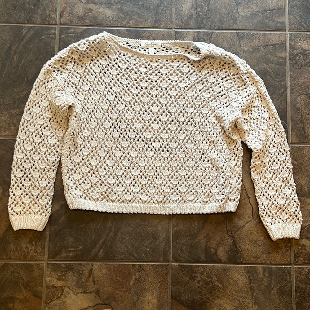 Women’s crochet sweater size medium. Cream color.